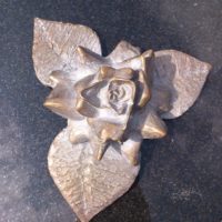 Rose mit Blättern (14 x 15 cm)